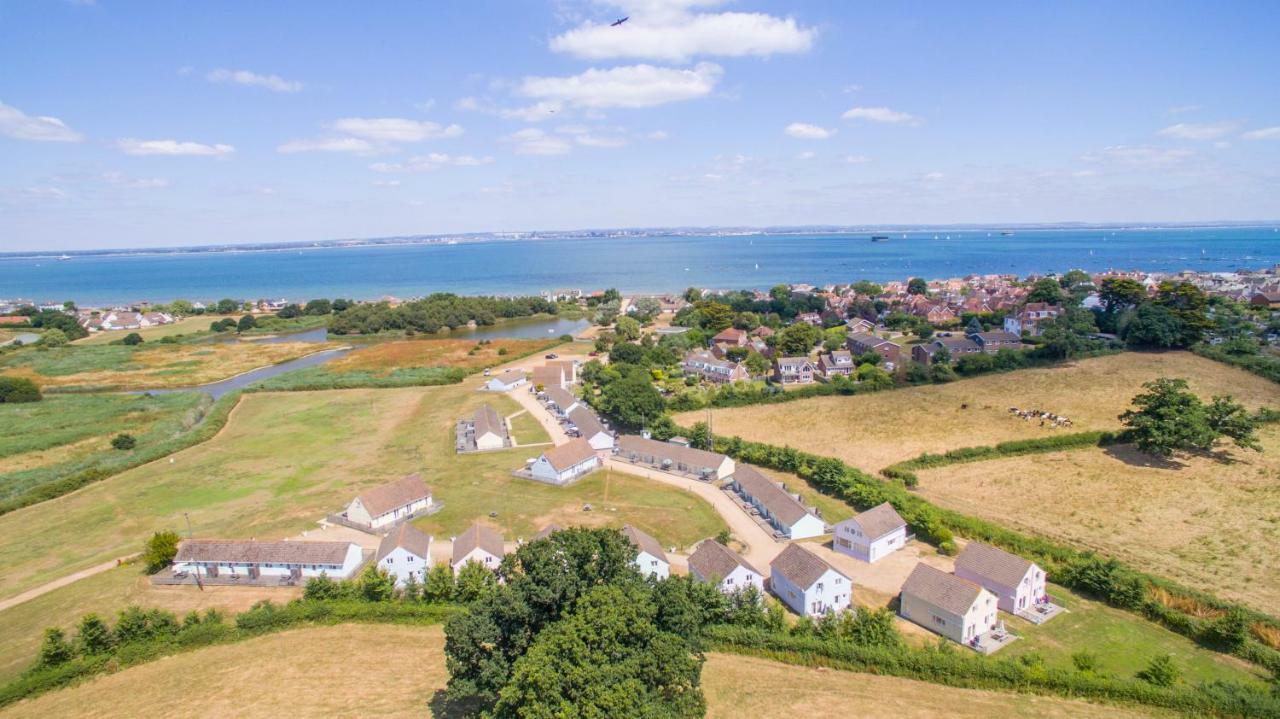 Seaview Holidays - Salterns Village المظهر الخارجي الصورة